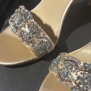 Betsy Johnson heel Never Worn